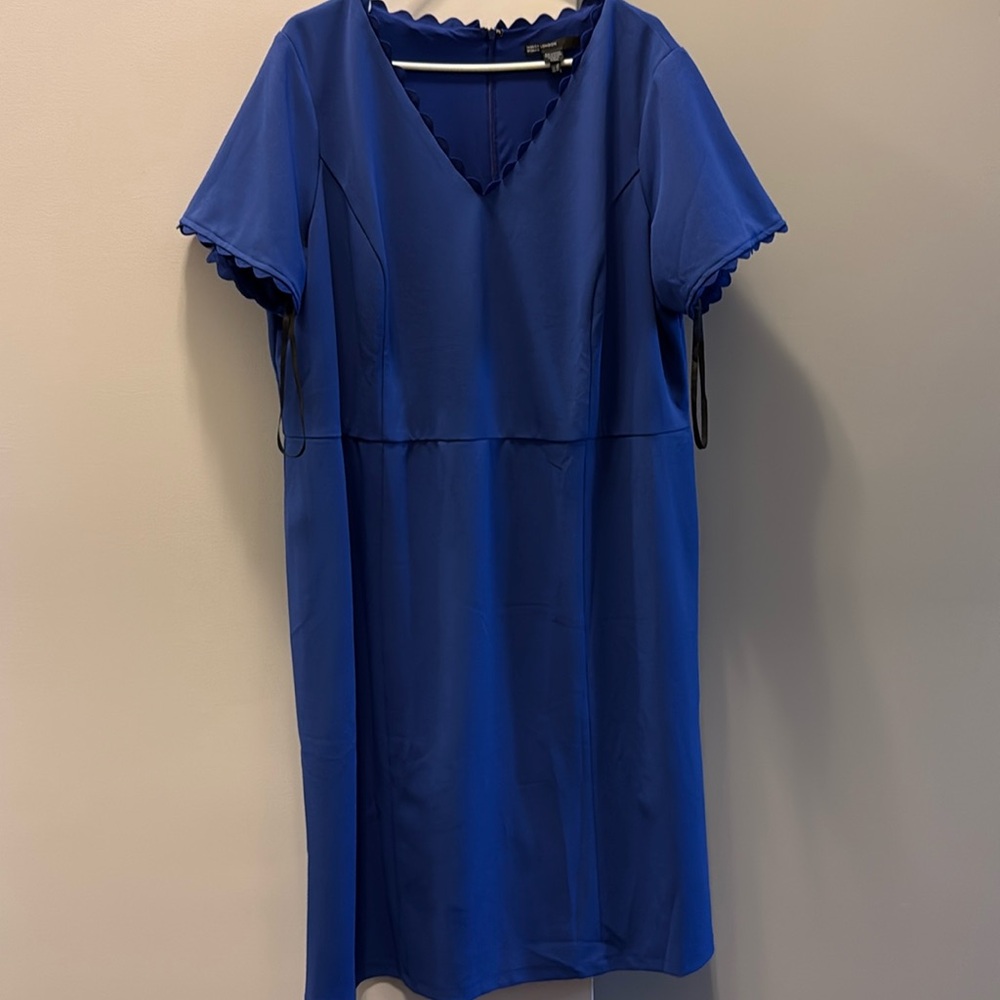 Gently Used Maggy London Short Sleeve Midi Sheath Dress Plus Size 22